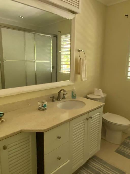 Sunset Palms & Villa Management Ltd Richmond Bagian luar foto
